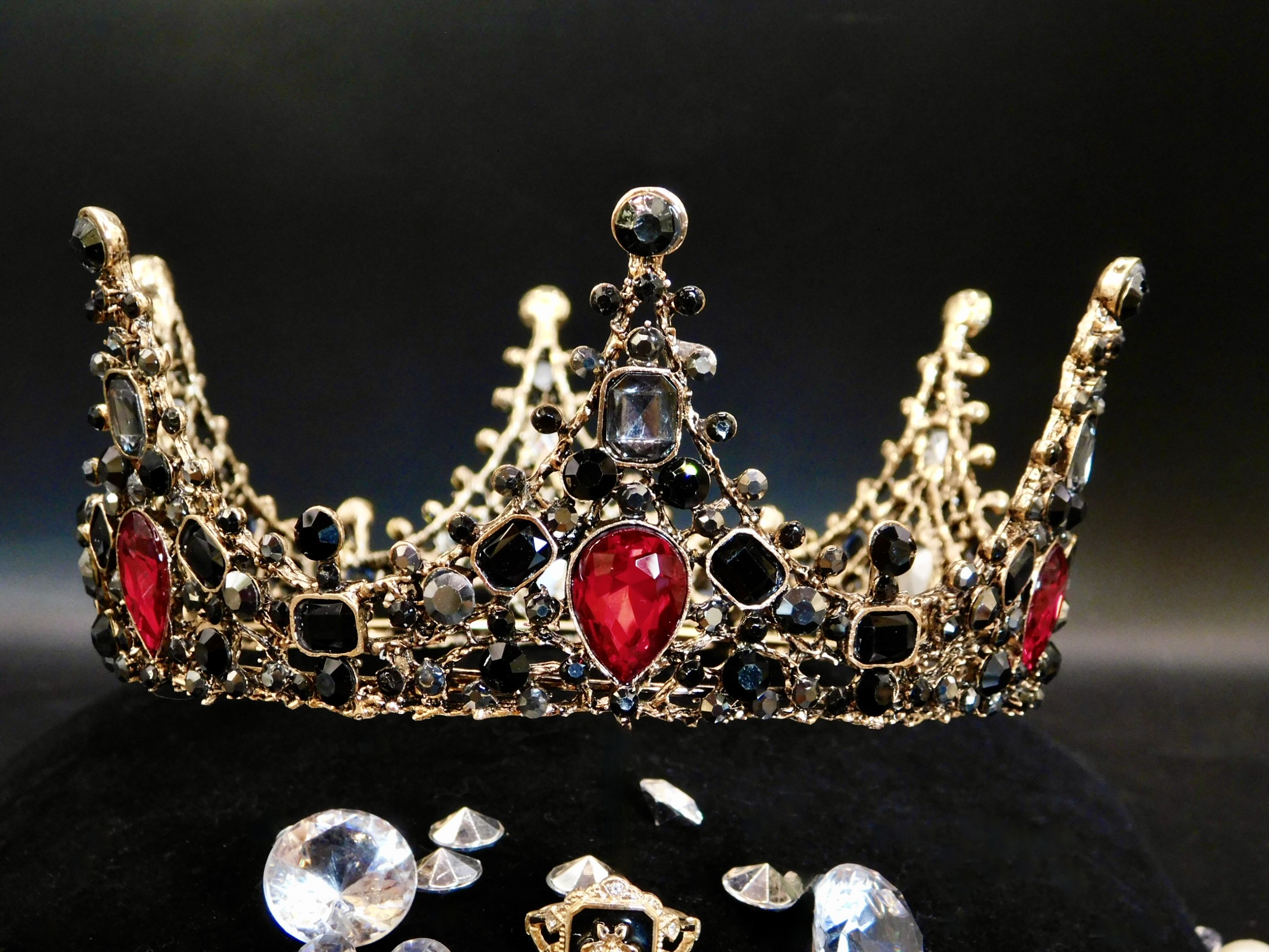 Vampire Crown - Queen Bee Crown Company